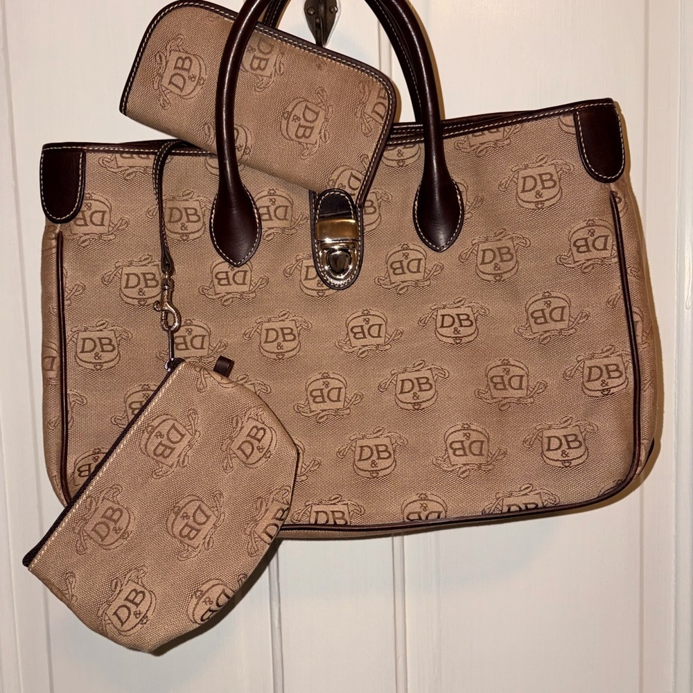Dooney & Bourke Donegal Crest Tote & Coin Purse/Glasses Case